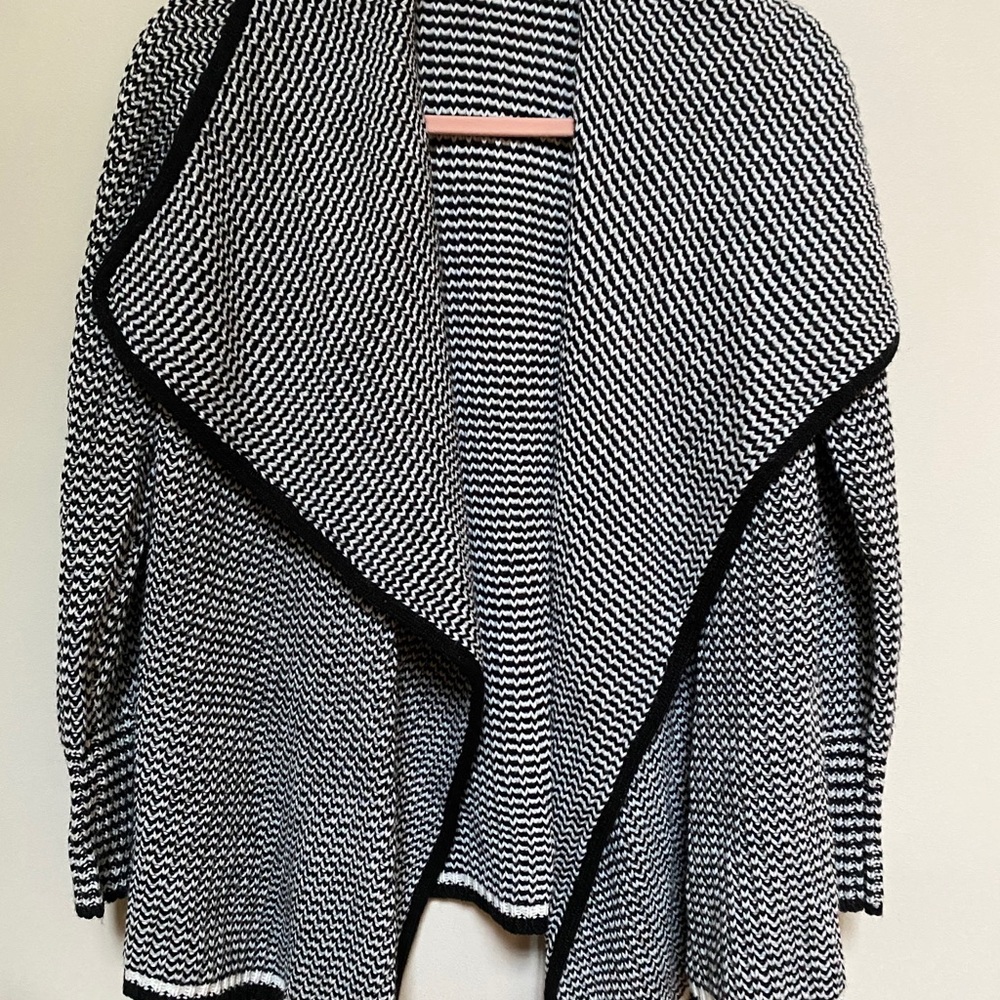 Open Stylish Cardigan - Picture 3 of 4
